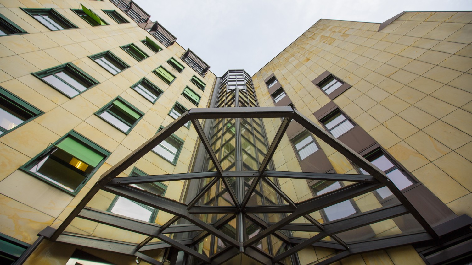 Ecn Announces It First Installation For Art Invest In Frankfurt